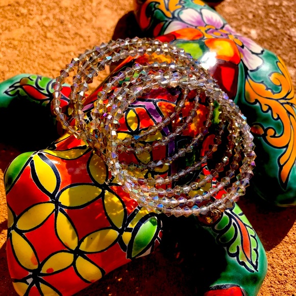 Champagne colored crystal wrap bracelet. - Picture 2 of 5